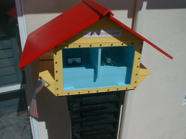 Finished Solar Heated Duplex Birdhouse 016.jpg