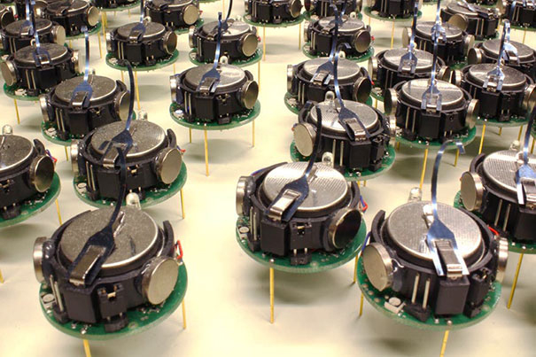 kilobot, harvard, robot, self assembly