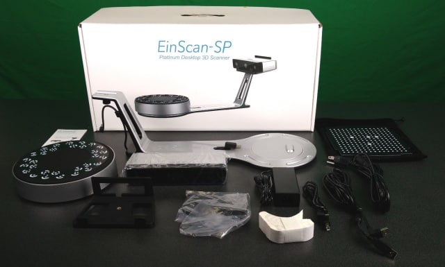 Contents of the EinScan-SP box.