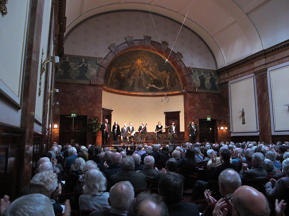 Optimizing Chamber Music Hall Performance via Acoustic Ray Tracing Simulations